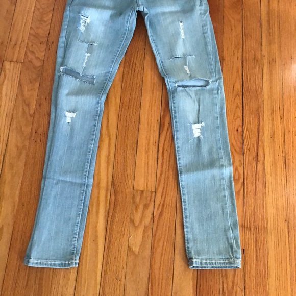 NWT KMJ Junior Girl Light Blue Distressed Jeans Pants Size 9 - Picture 6 of 8